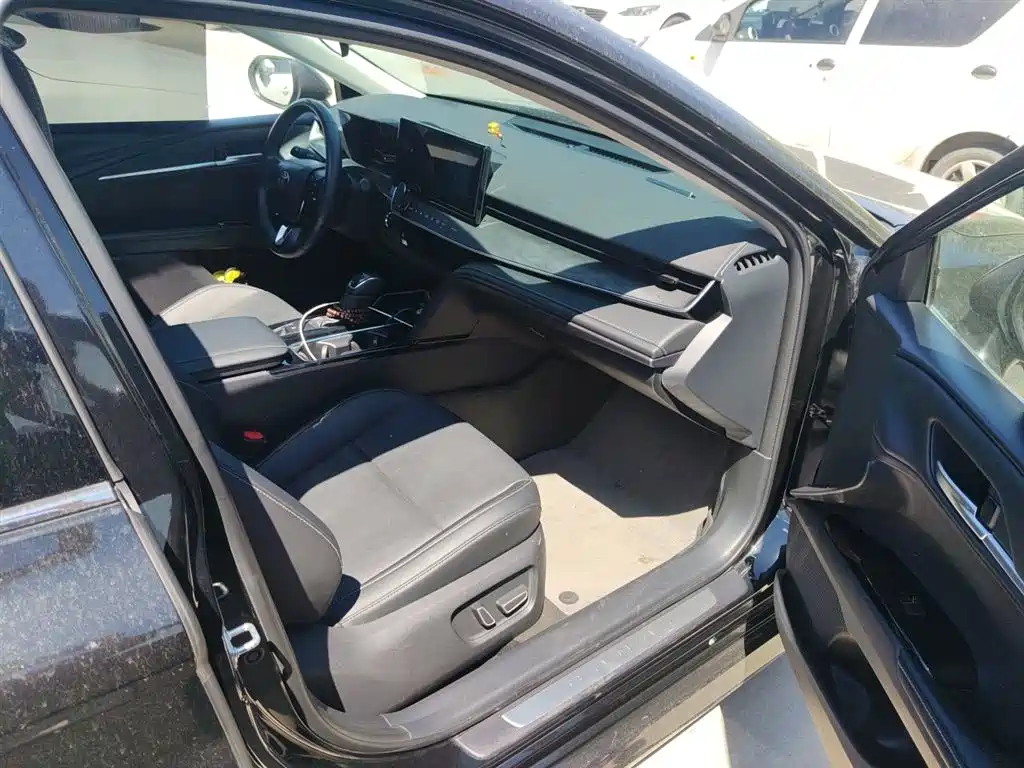 Toyota Camry 2024 Hybrid 2.0HGVP Luxury Edition фото 22