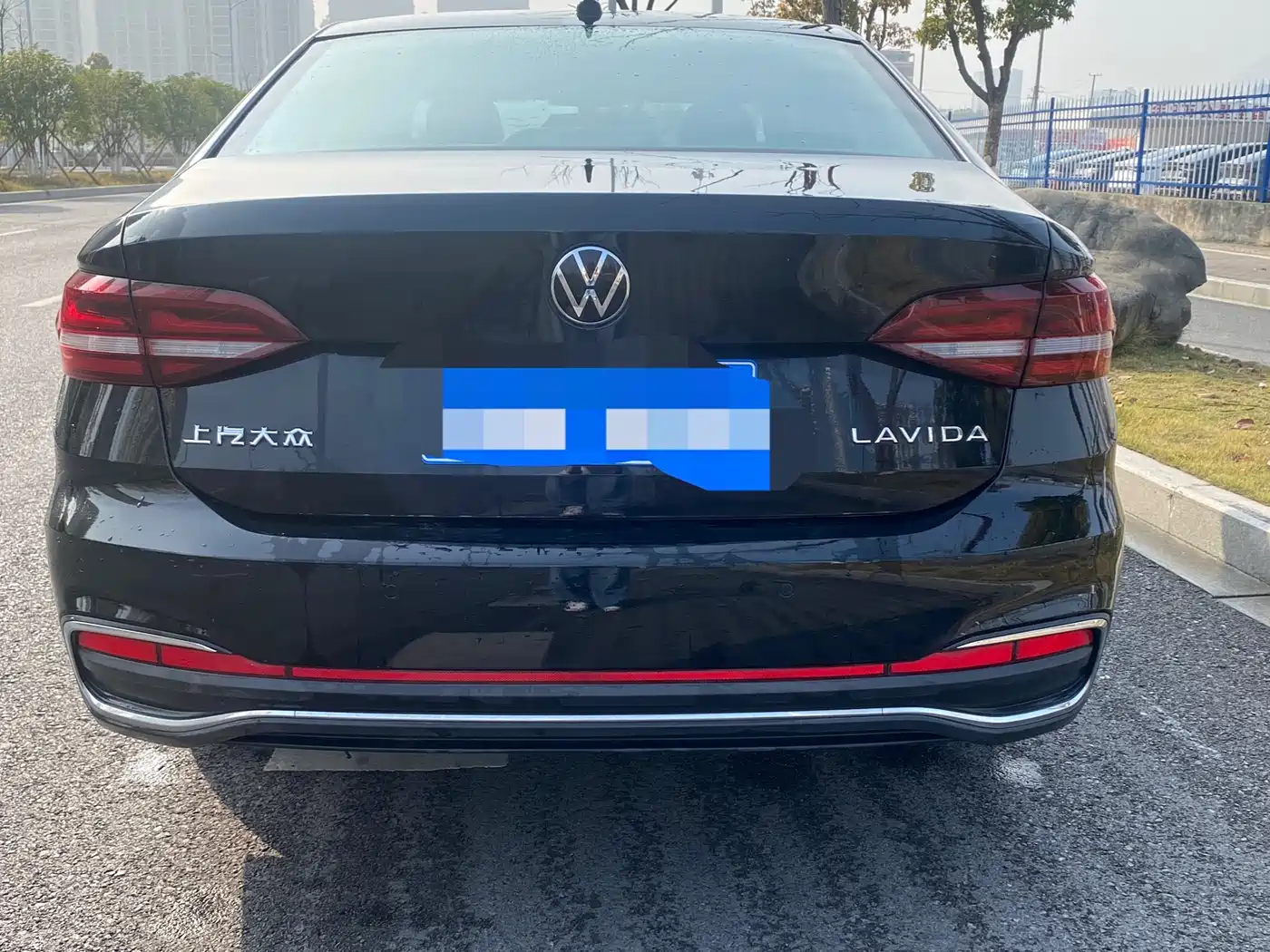 Volkswagen Lavida 2023 Facelift 1.5L Automatic 5 Million Edition фото 14