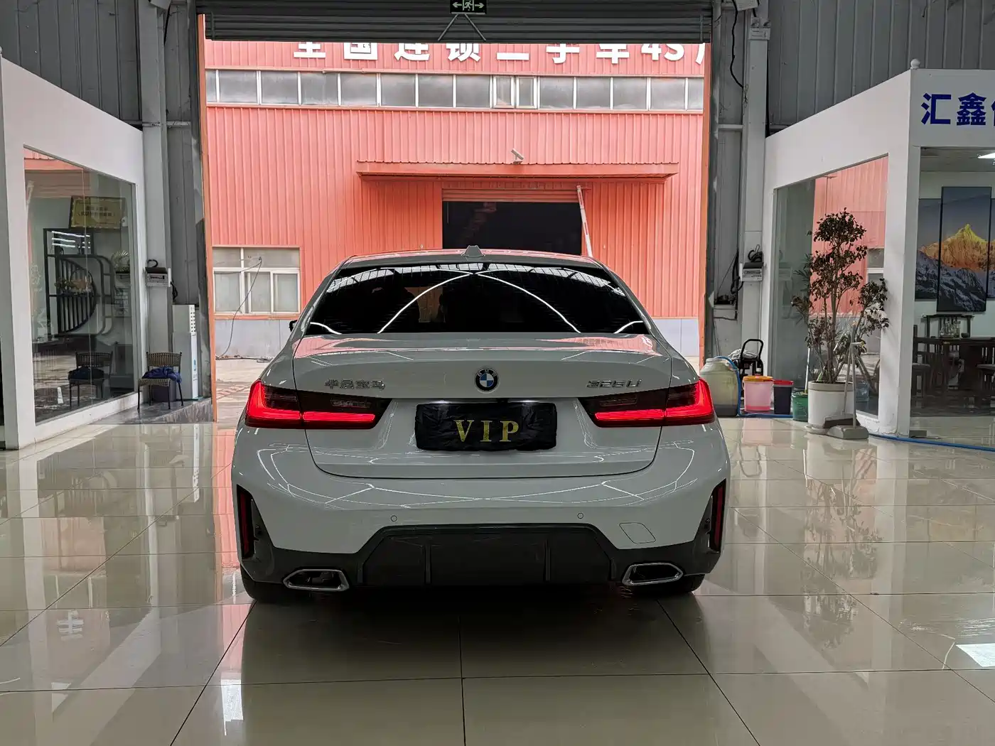 BMW 3 Series 2024 325Li M Sport Package фото 31
