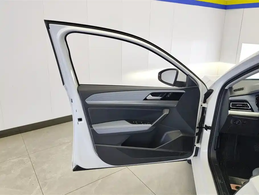 Volkswagen Lavida 2024 Model 1.5L Automatic Starlight 5 Million Edition фото 7