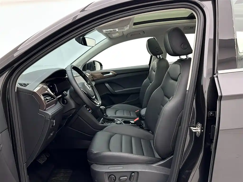 Volkswagen Tharu 2022 330TSI AWD Flagship Edition фото 19