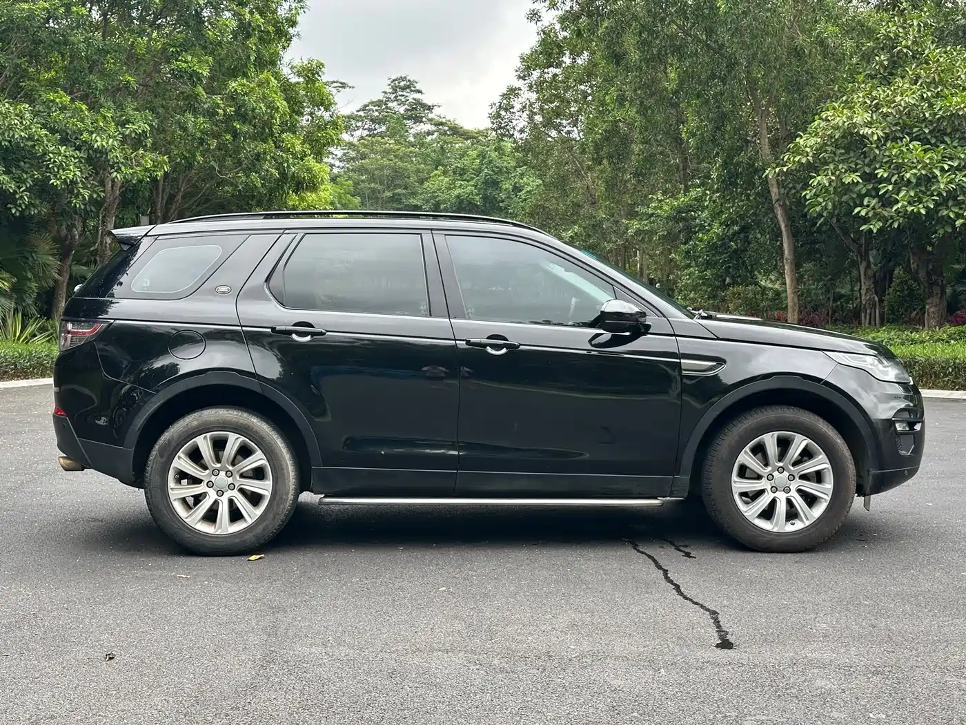 Land Rover Discovery Sport 2016 2.0T SE фото 5