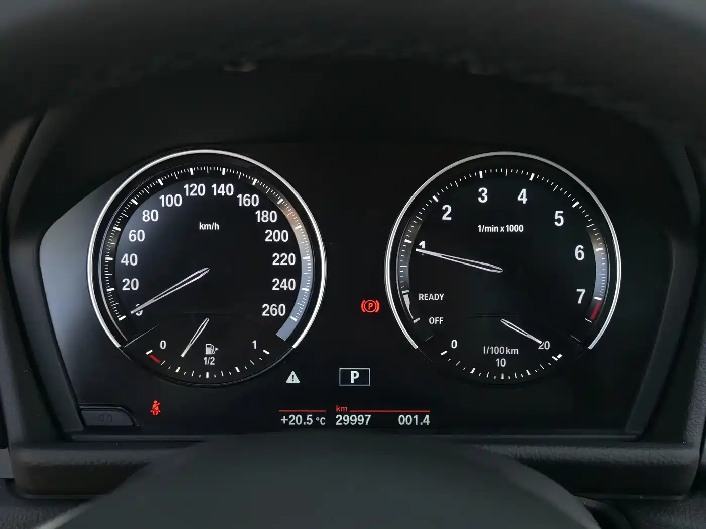 BMW 2 Series Gran Tourer 2019 220i Leading фото 12