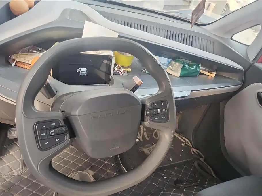 BAOJUN E200