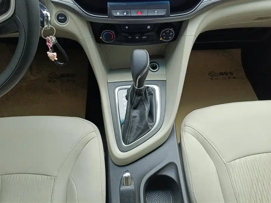 Buick Excelle 2021 Exemplar 1.5L Auto Progressive фото 16