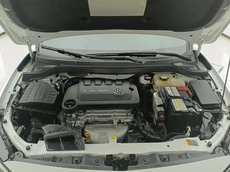Buick Excelle 2021 Exemplar 1.5L Auto Progressive фото 10