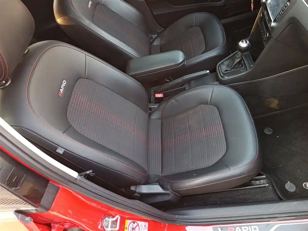 Škoda Skoda Rapid Spaceback 2016 1.6L Automatic Smart Edition фото 20