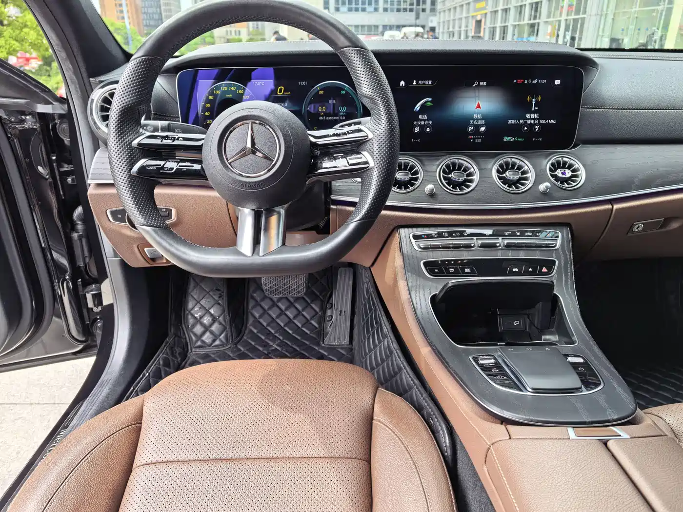 Mercedes-Benz E-Class New Energy 2022 Facelift II E 350 e L Plug-in Hybrid Sedan фото 15