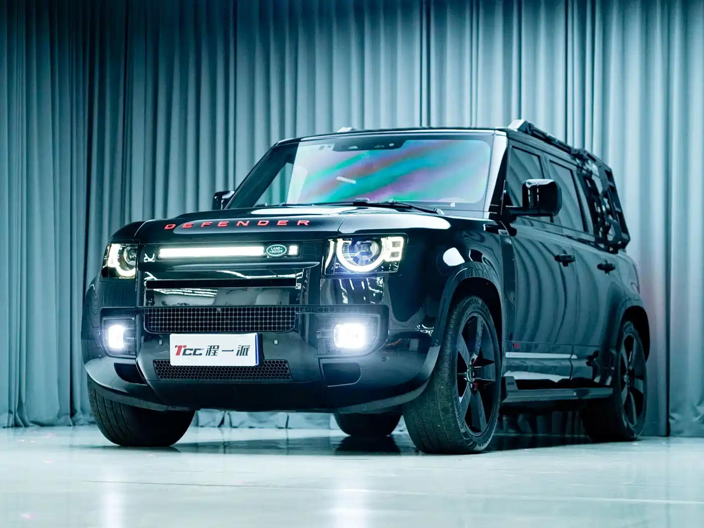Land Rover Defender 2023 Facelift 110 5.0T V8 фото 3