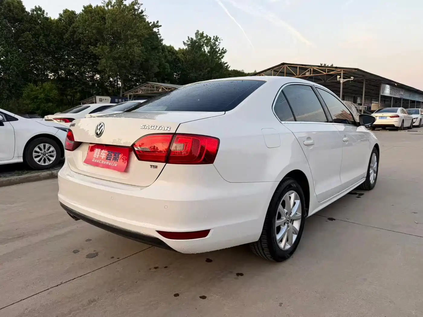 Volkswagen Sagitar 2012 1.4TSI Automatic Luxury фото 16