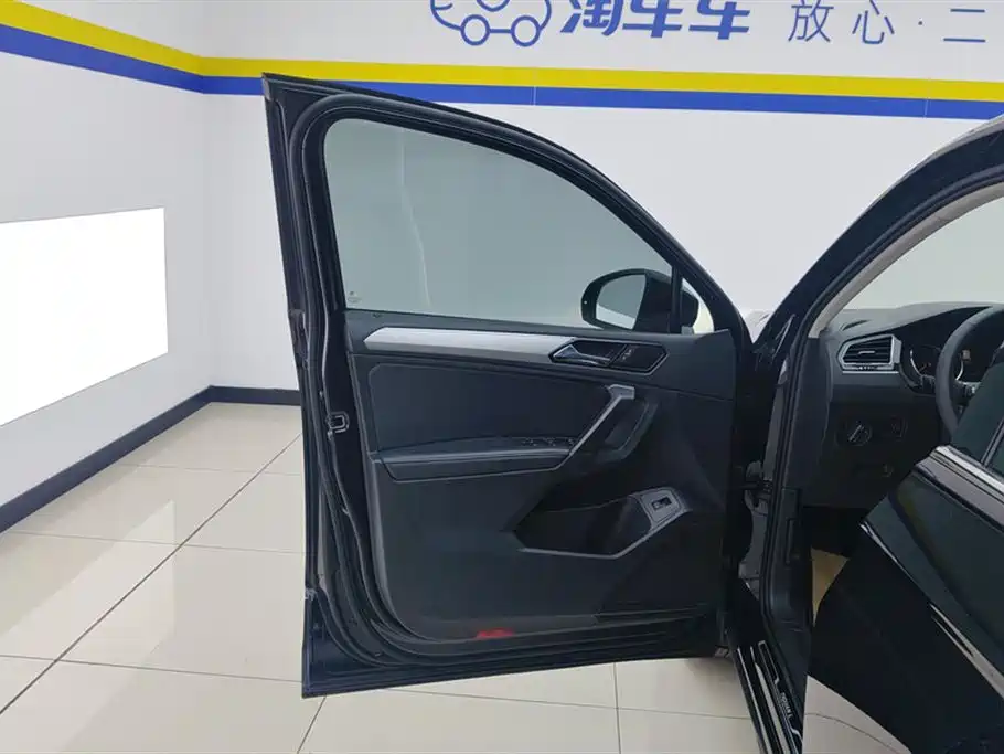 Volkswagen Tiguan L 2019 330TSI Auto 2WD Smart Luxury Edition China V фото 7