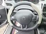 Photo 15 - Peugeot 2008