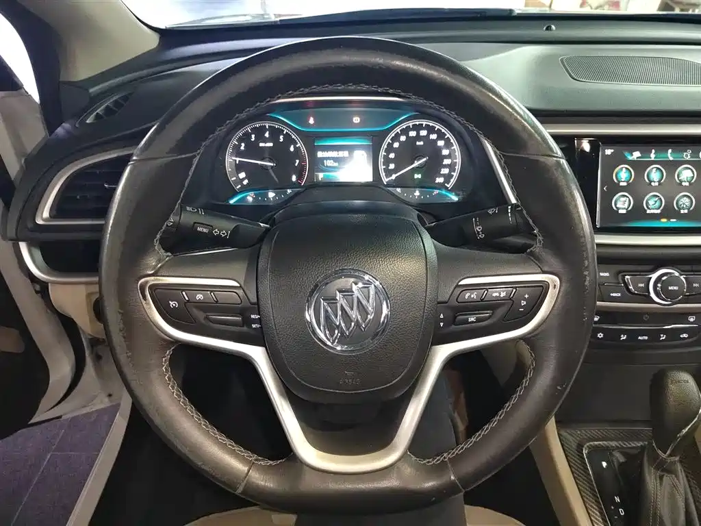 Buick Excelle 2019 15T DCT Connected Elite (China V) фото 6