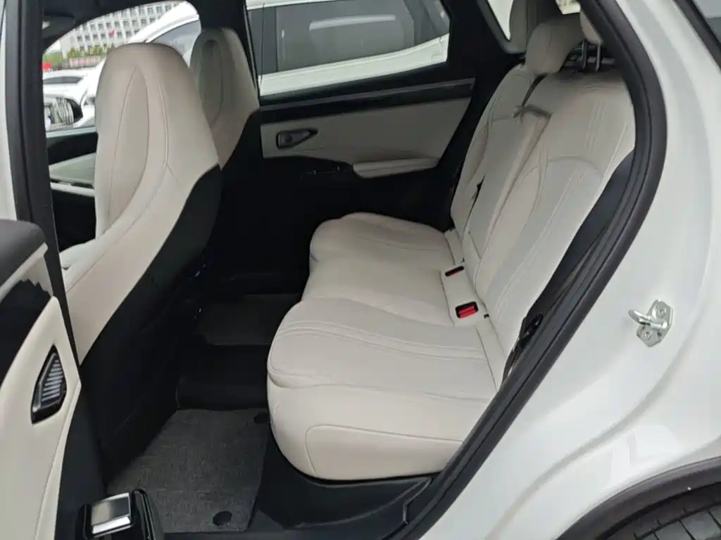 Geely Galaxy Galaxy L7 2023 2023 1.5T 115km Starship
