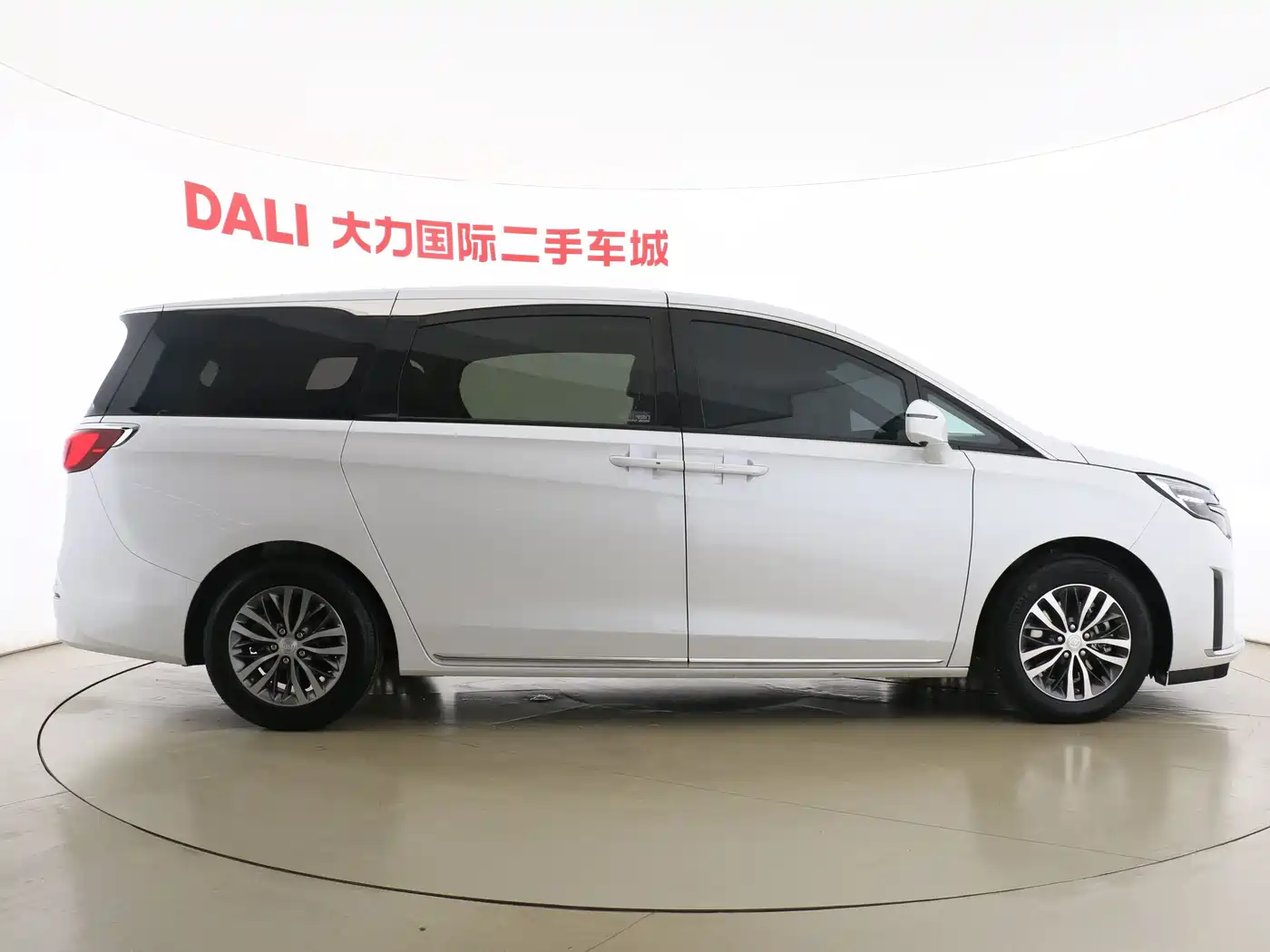 Buick GL8 2023 ES Landmaster Comfort фото 5