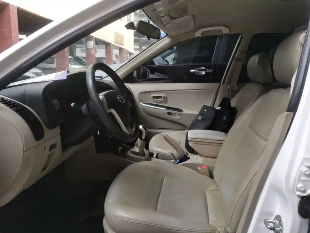 Soueast V3 Lingyue 2014 2014 1.5L Manual People's Edition