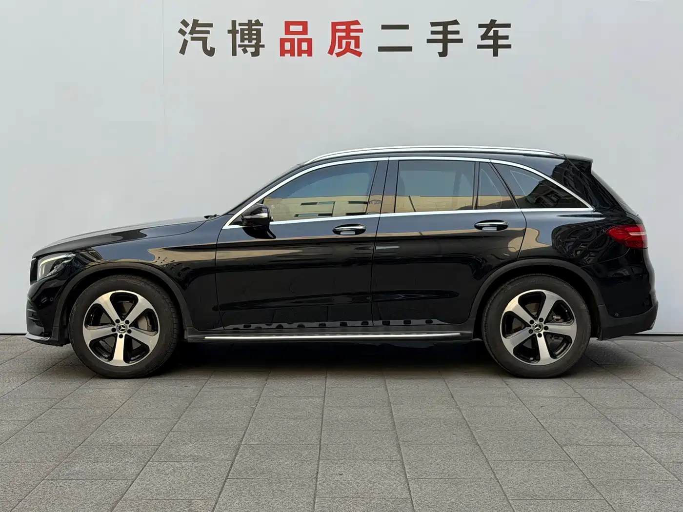 Mercedes-Benz GLC 2018 GLC 260 4MATIC Luxury фото 4