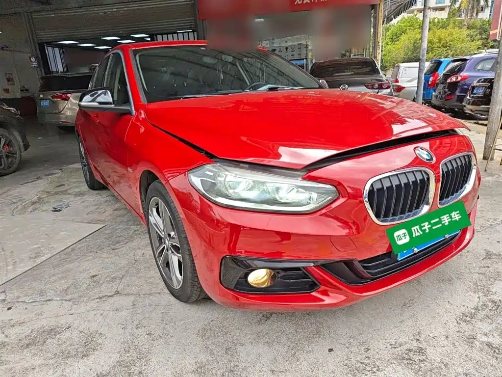 BMW 1 Series 2017 118i Sport фото 4