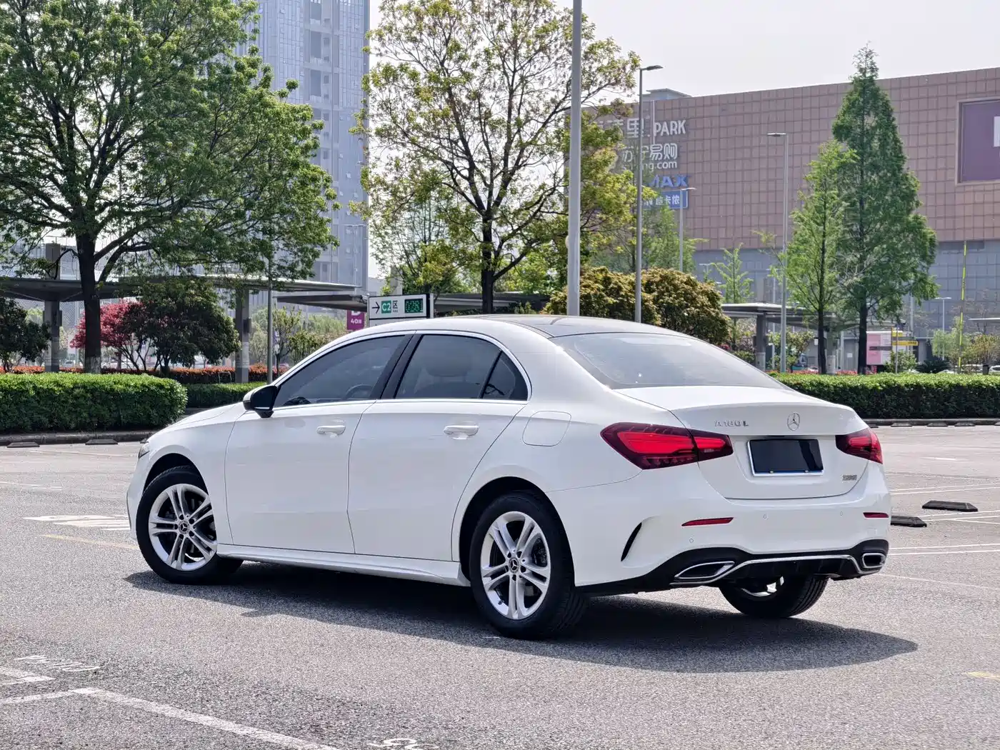 Mercedes-Benz A-Class 2023 A 180 L фото 4