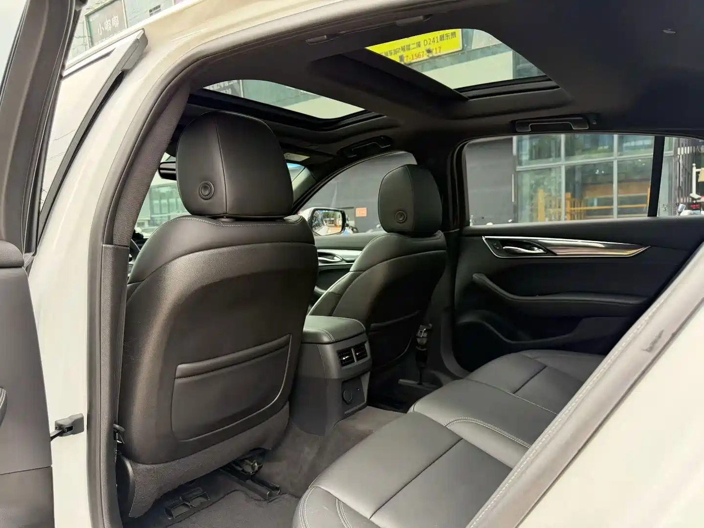 صورة 6 - Cadillac CT5