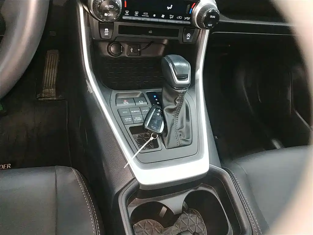 TOYOTA WILANDA
