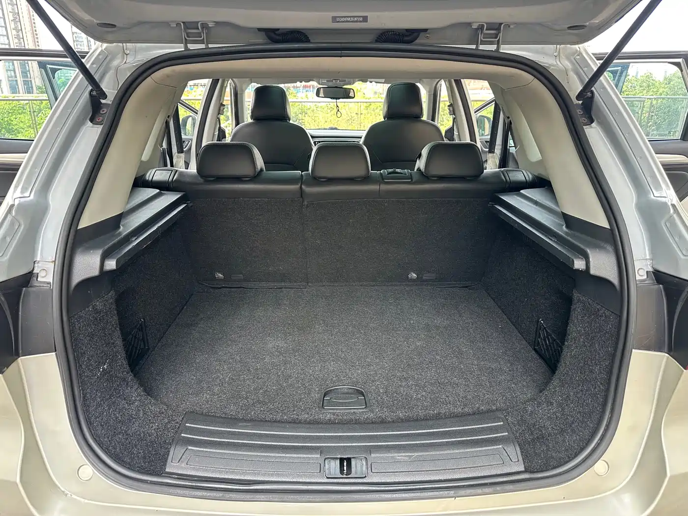 ROEWE RX5 NEW ENERGY