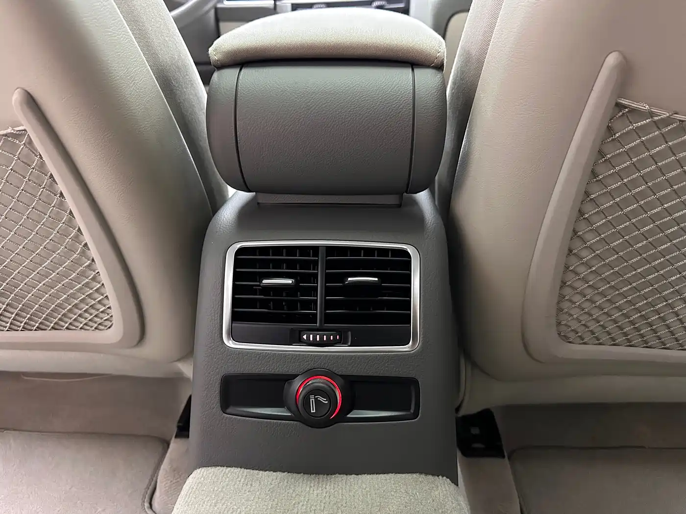 Audi A6L 2011 Model 2.0 TFSI Auto Standard фото 28