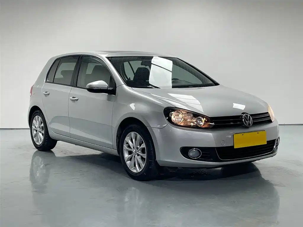 Volkswagen Golf 2012 1.6 Automatic Comfort Type фото 4