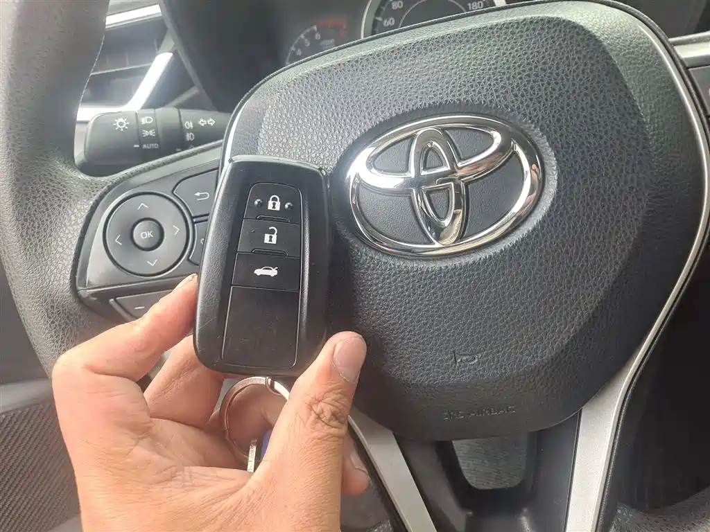 Toyota Corolla 2021 1.2T S-CVT Elite Edition фото 12