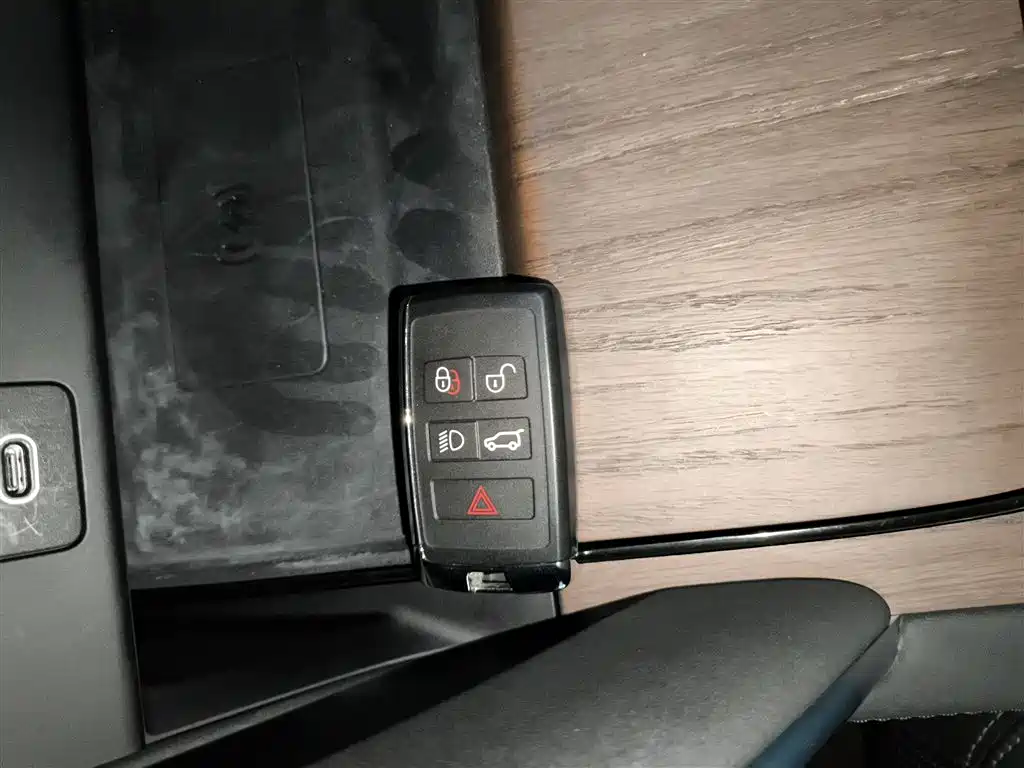 Land Rover Discovery Sport 2024 Performance Technology Edition фото 17