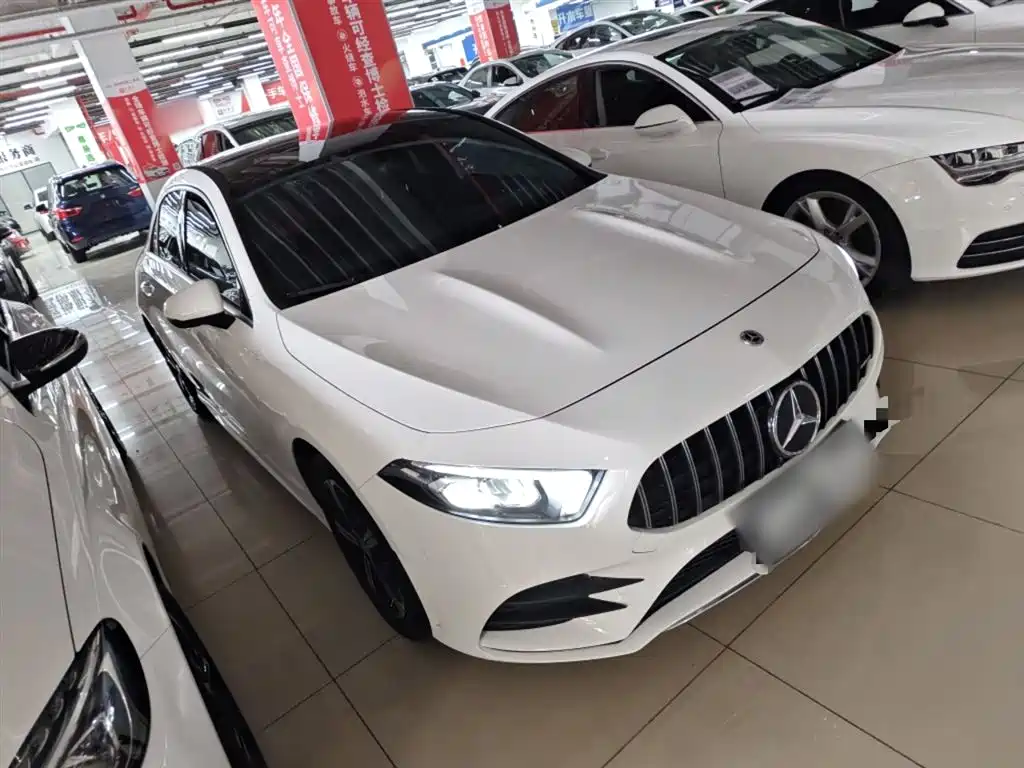 Mercedes-Benz A-Class 2022 A 200 L Sport Sedan Style фото 4