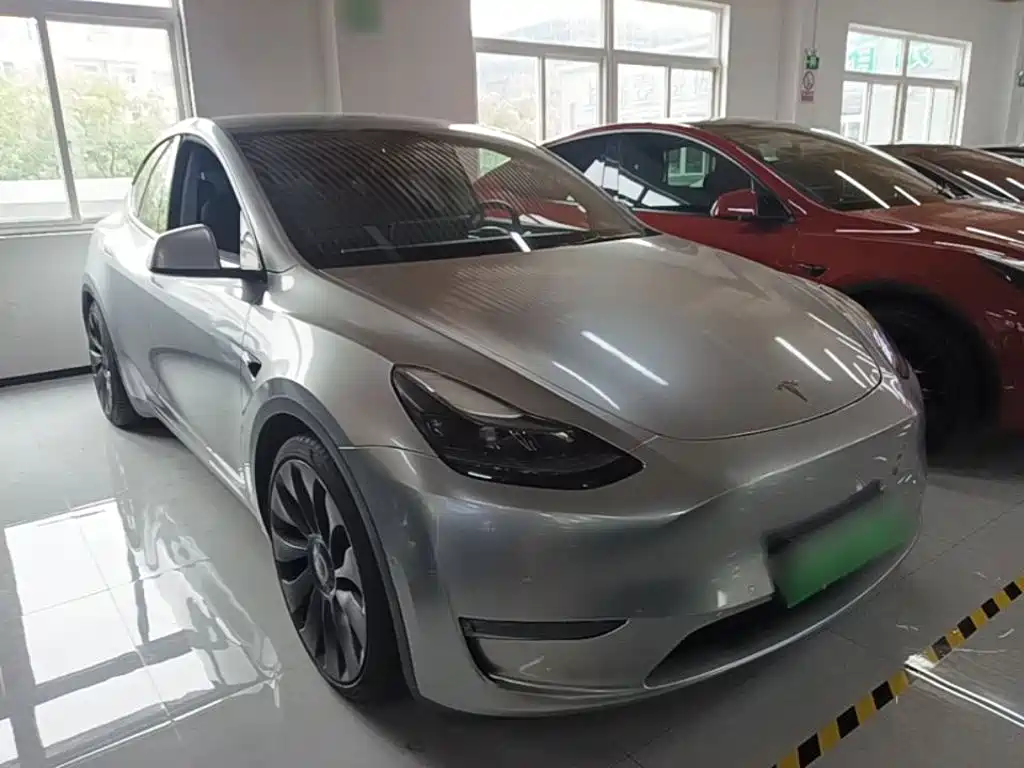 Фото 4 - Tesla Model Y