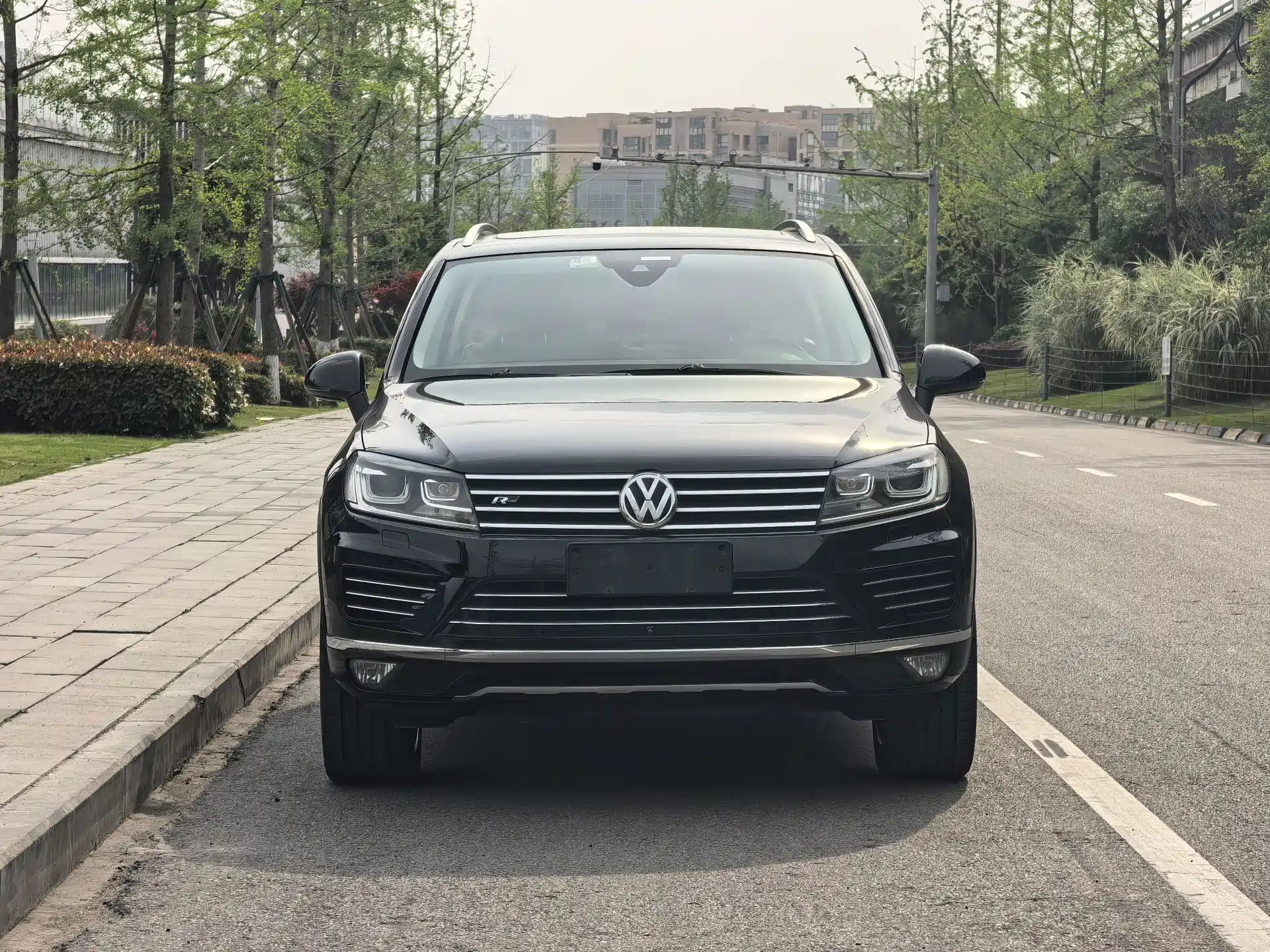 Фото 2 - Volkswagen Touareg