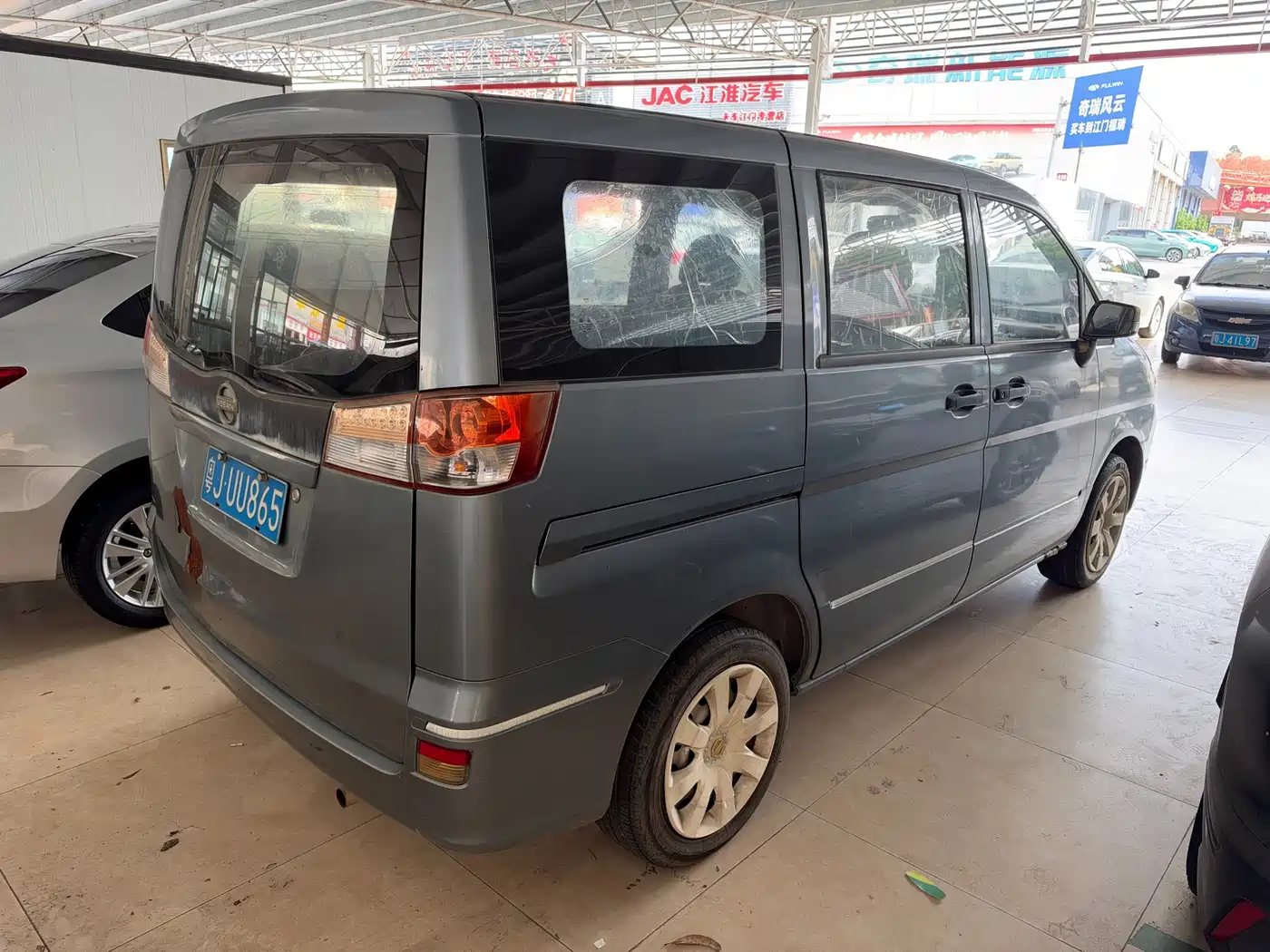 Dongfeng ZNA Shuaike 2013 2013 1.5L Manual Standard 5-seater China V
