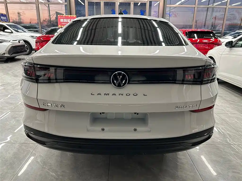 VOLKSWAGEN LINGDU