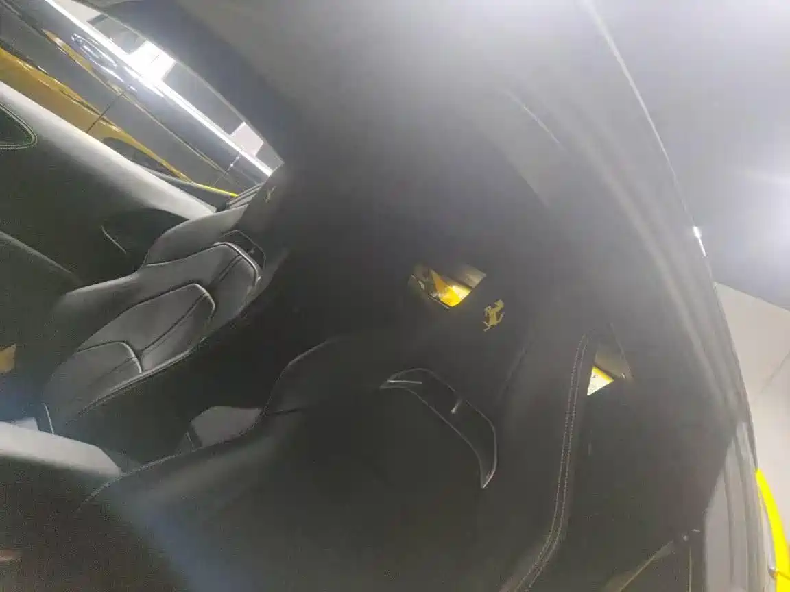 FERRARI SF90