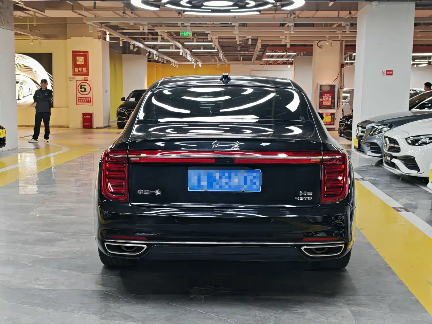  HONGQI H9