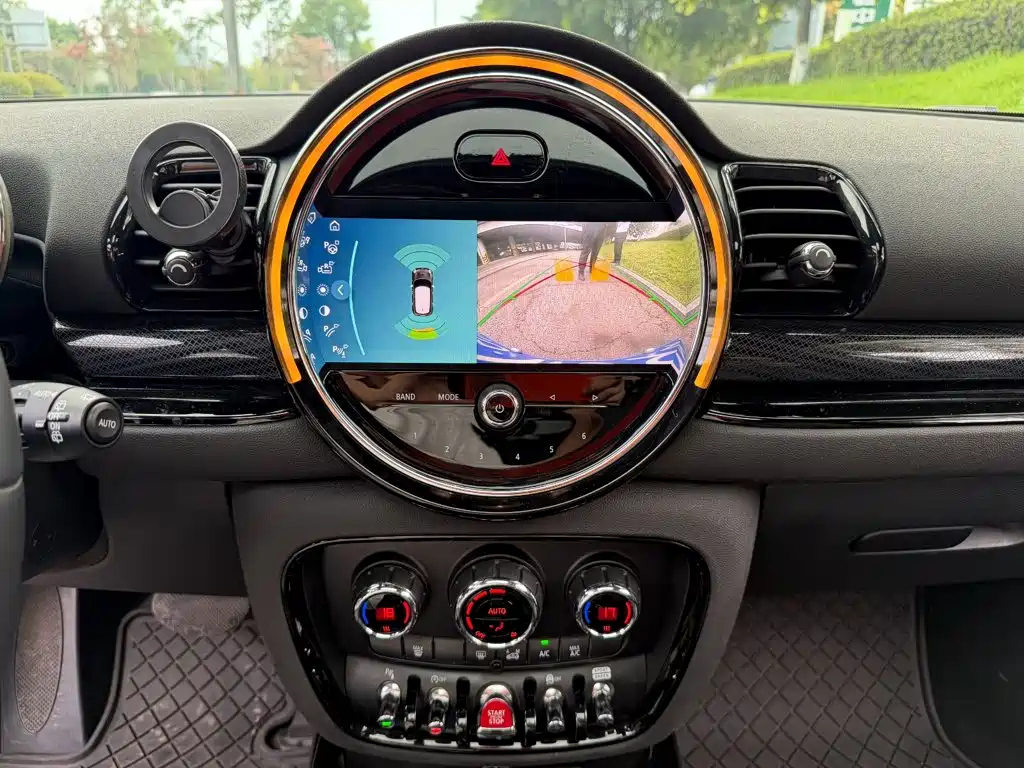 MINI CLUBMAN 2023 2023 Facelift 1.5T COOPER Connoisseur