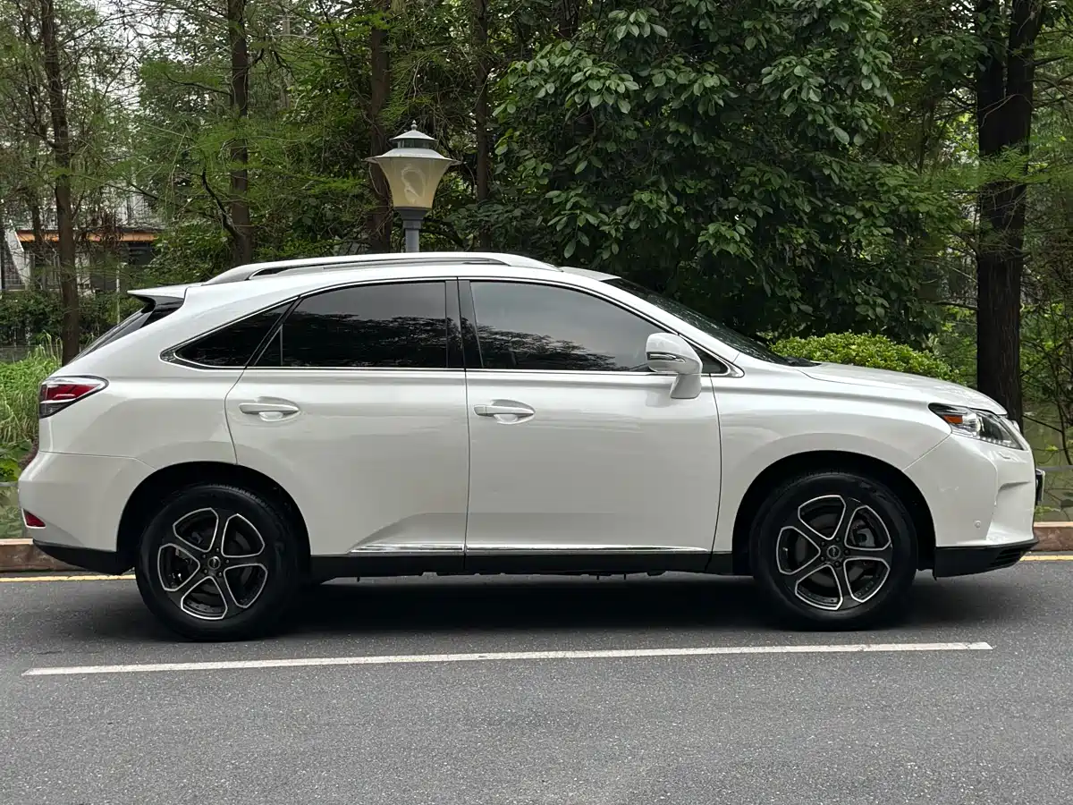Lexus RX Classic 2013 Model 270 Luxury фото 4