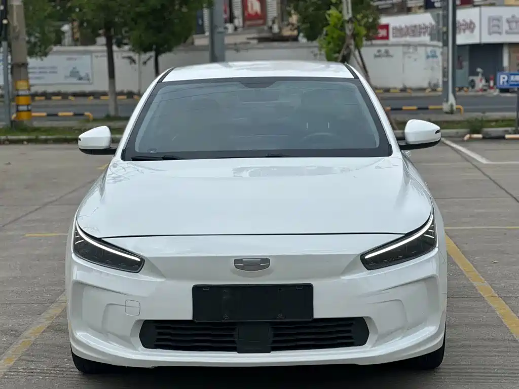Фото 7 - Geely Geometry A