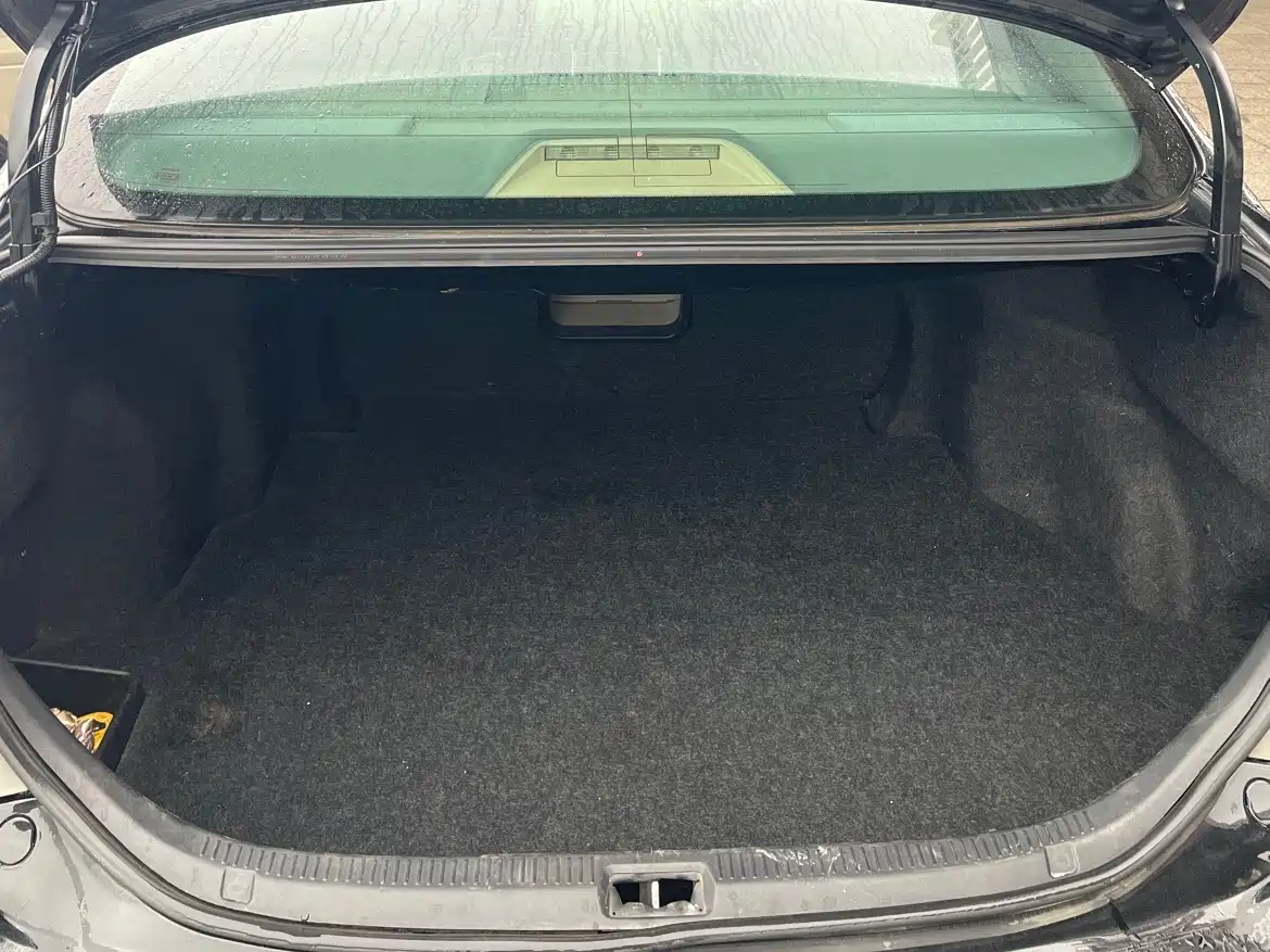 Toyota Camry 2011 240G Classic Anniversary Edition фото 18