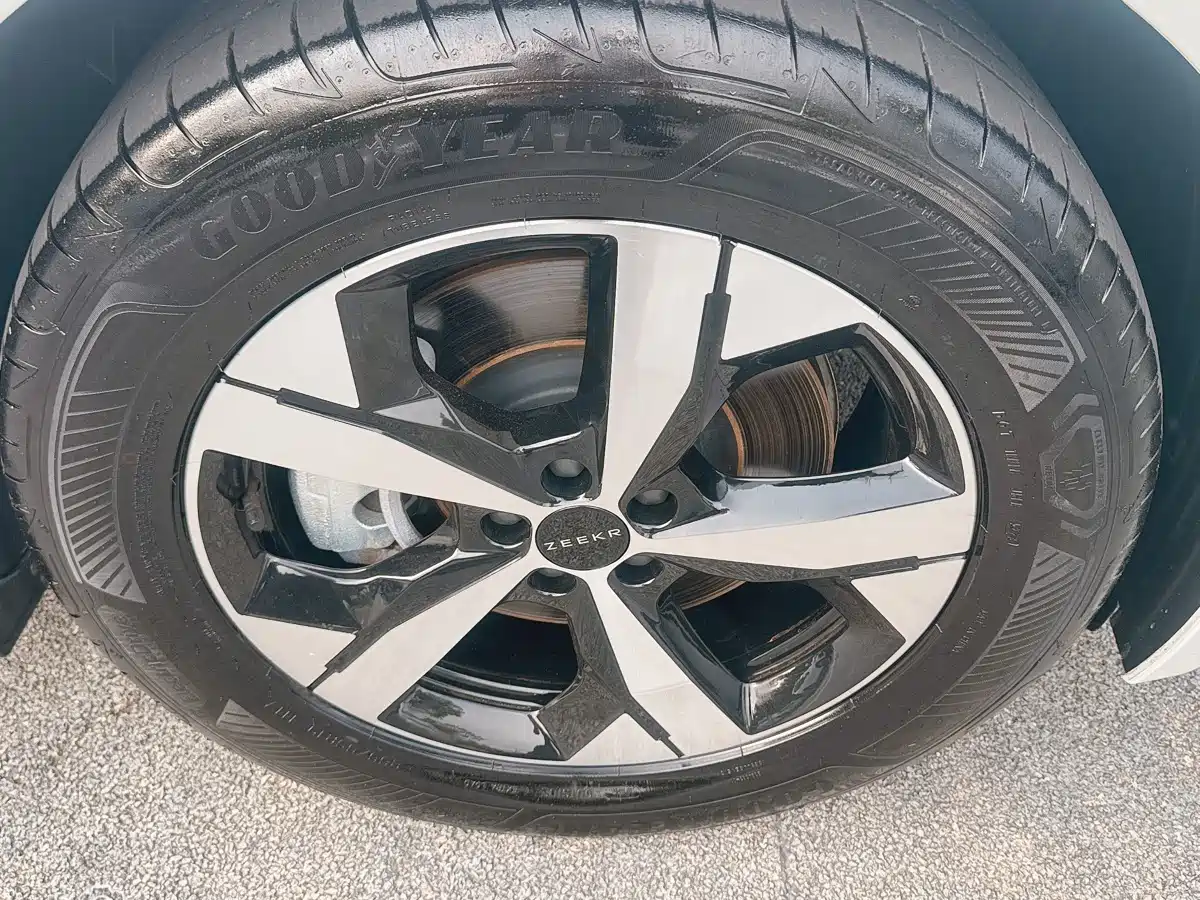 ZEEKR EXTREME KRYPTON 001