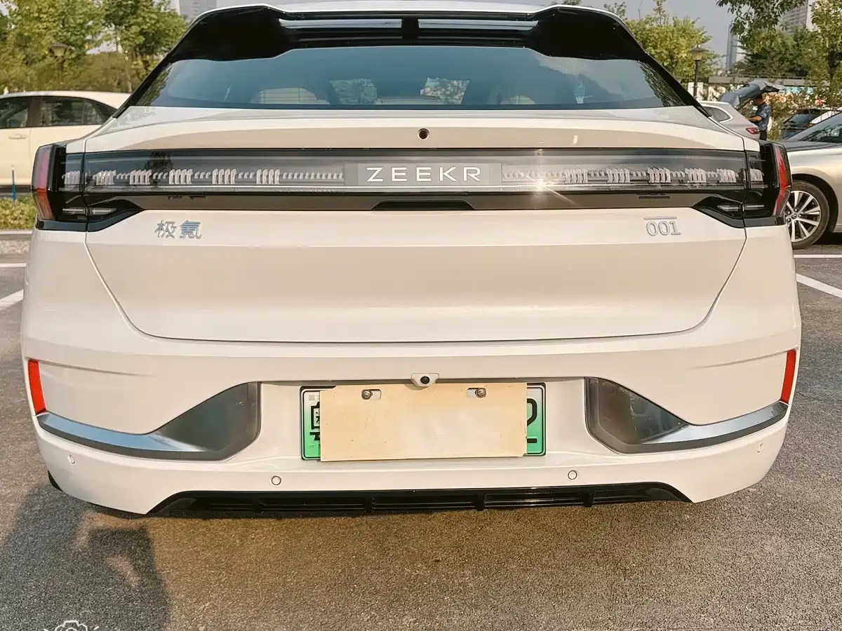 ZEEKR EXTREME KRYPTON 001