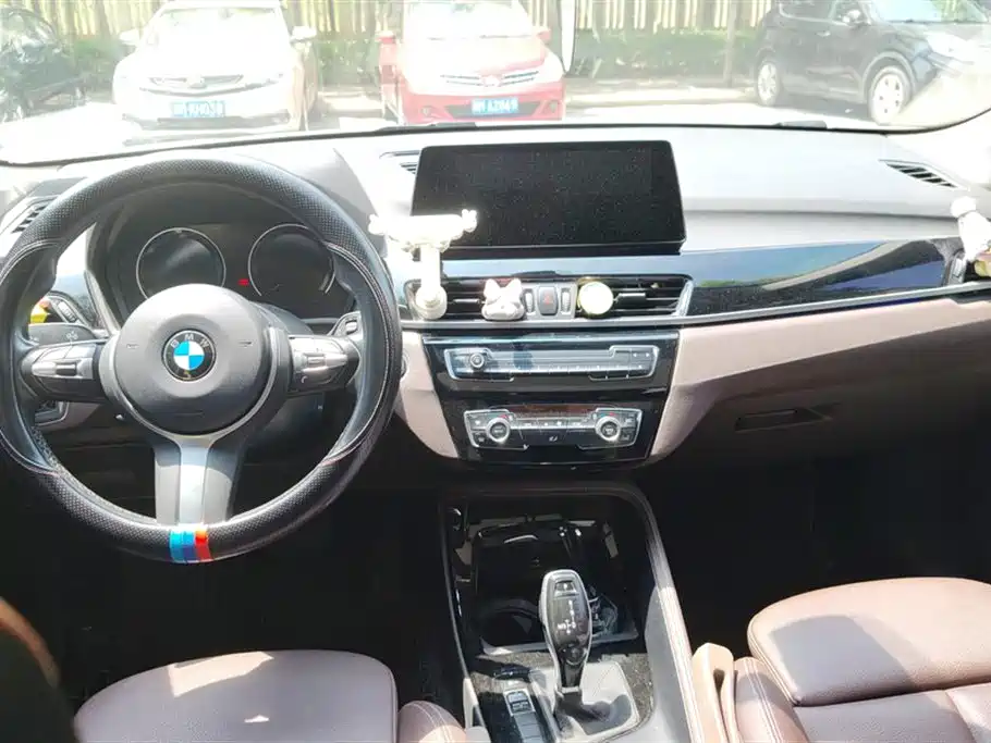 BMW X1 2020 sDrive20Li Premium Edition фото 12
