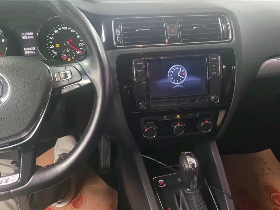 Volkswagen Sagitar 2018 280TSI DSG Spark Edition фото 12