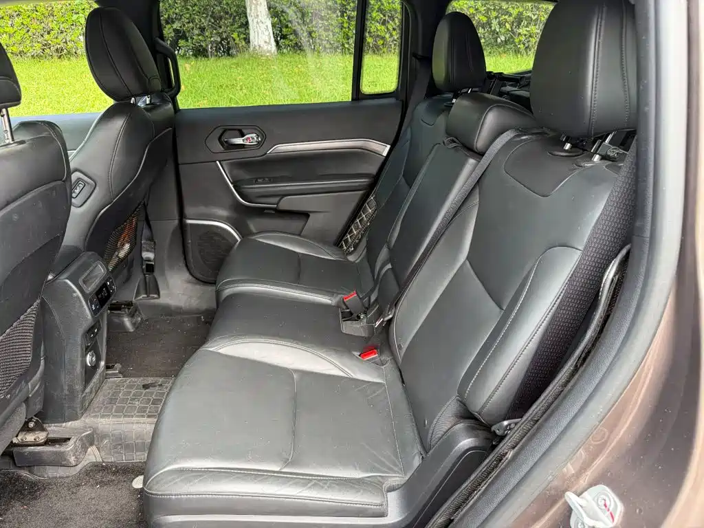 Jeep Grand Commander 2019 2018 2.0T AWD Premium Navigation Edition (China V)
