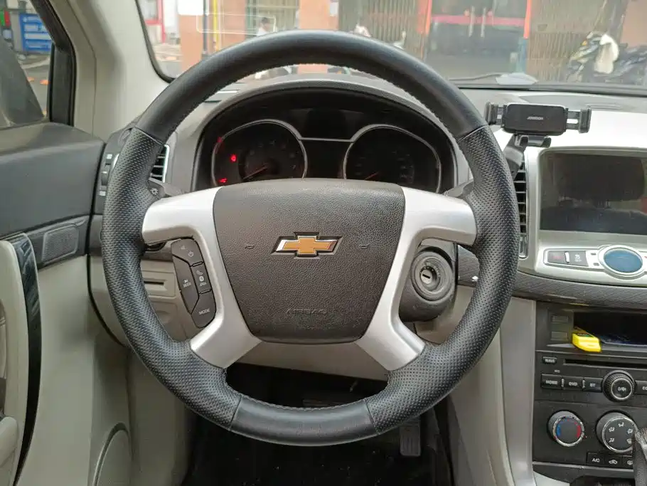 Chevrolet Captiva 2017 2015 2.4L 2WD Urban Edition 5-seater
