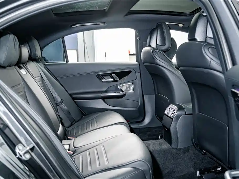 Mercedes-Benz C-Class 2023 Facelift II C 260 L Night Edition фото 19