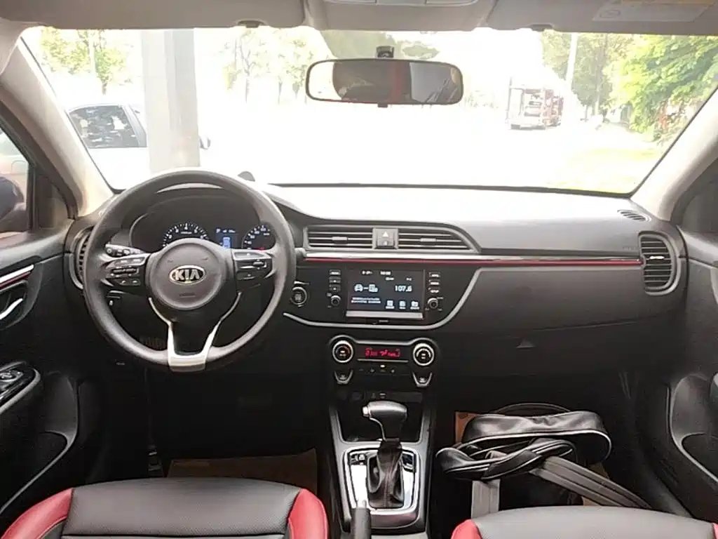 Kia KX CROSS 2018 2017 1.4L AT GLS
