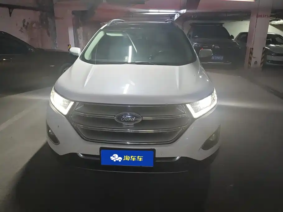 Photo 2 - Ford Edge